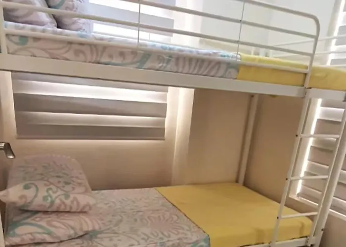 Modern And Cozy 2-bedroom In Prime Location *