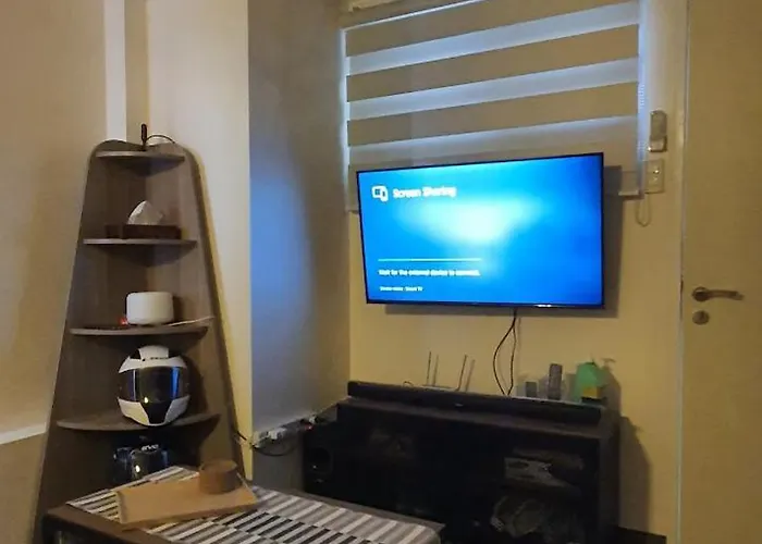 Apartment Modern And Cozy 2-bedroom In Prime Location *